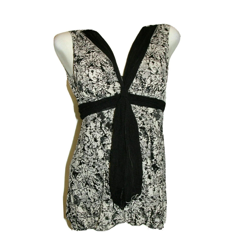 MAX STUDIO Top Women's Size S Black Ivory Sleeveless Bow Tie V-neck Blouse Shirt